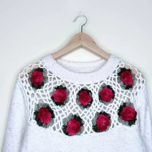 ⚡️SOLD⚡️   vintage crochet rose eyelash sweater - size small - Picture 9 of 9
